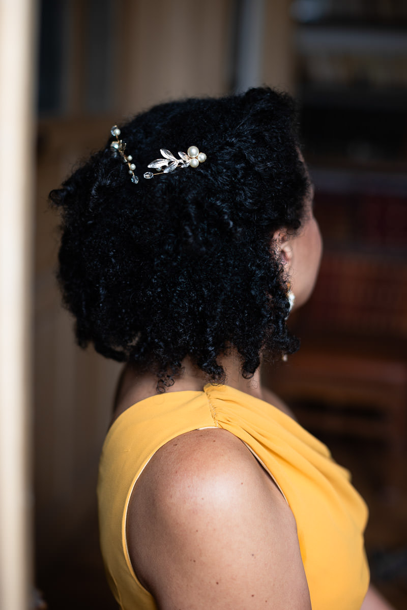 peigne à cheveux Corolle pour la mariée dans coiffure détachée